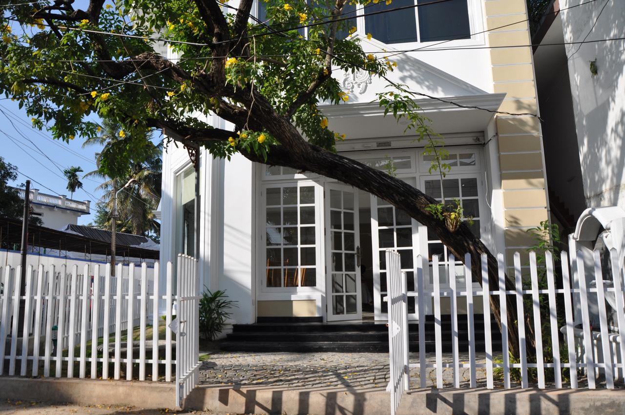 Daffodils Spice Court Hotel Kochi Exterior foto